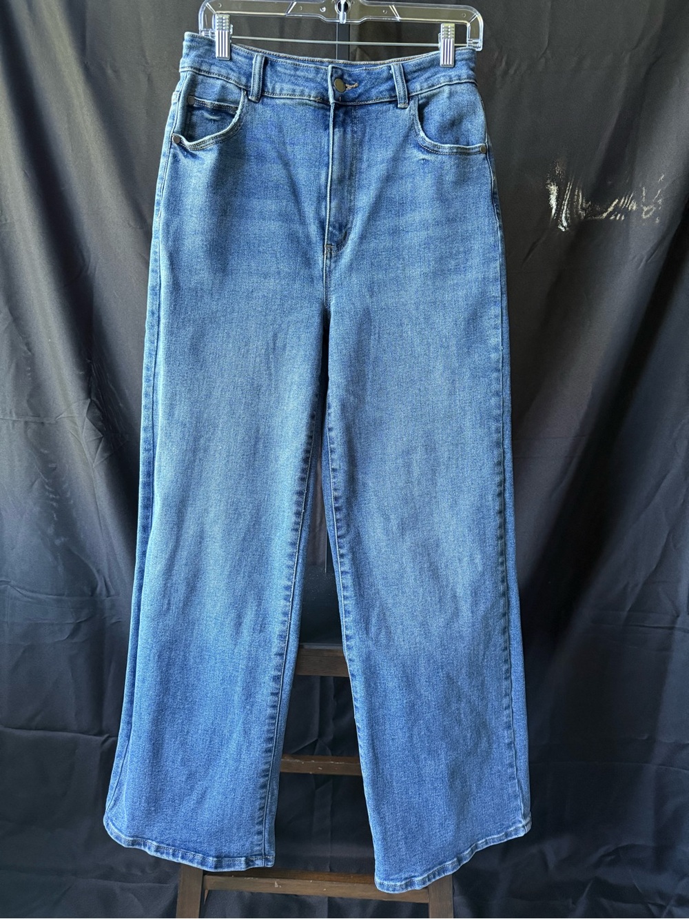 Well Worn Wide-Leg Jeans in Medium Blue